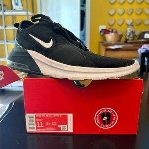 Nike Air Max Motion 2